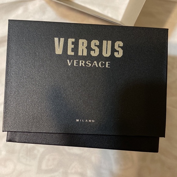 Versus Versace Georg Women's VSP652318Brick Lane 36mm Quartz Watch w/crystals - Picture 6 of 9